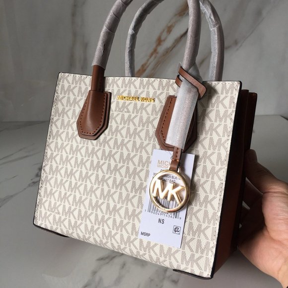 💎 Michael Kors Metal Logo Totes Silver tone hardware 💎 - Picture 9 of 9